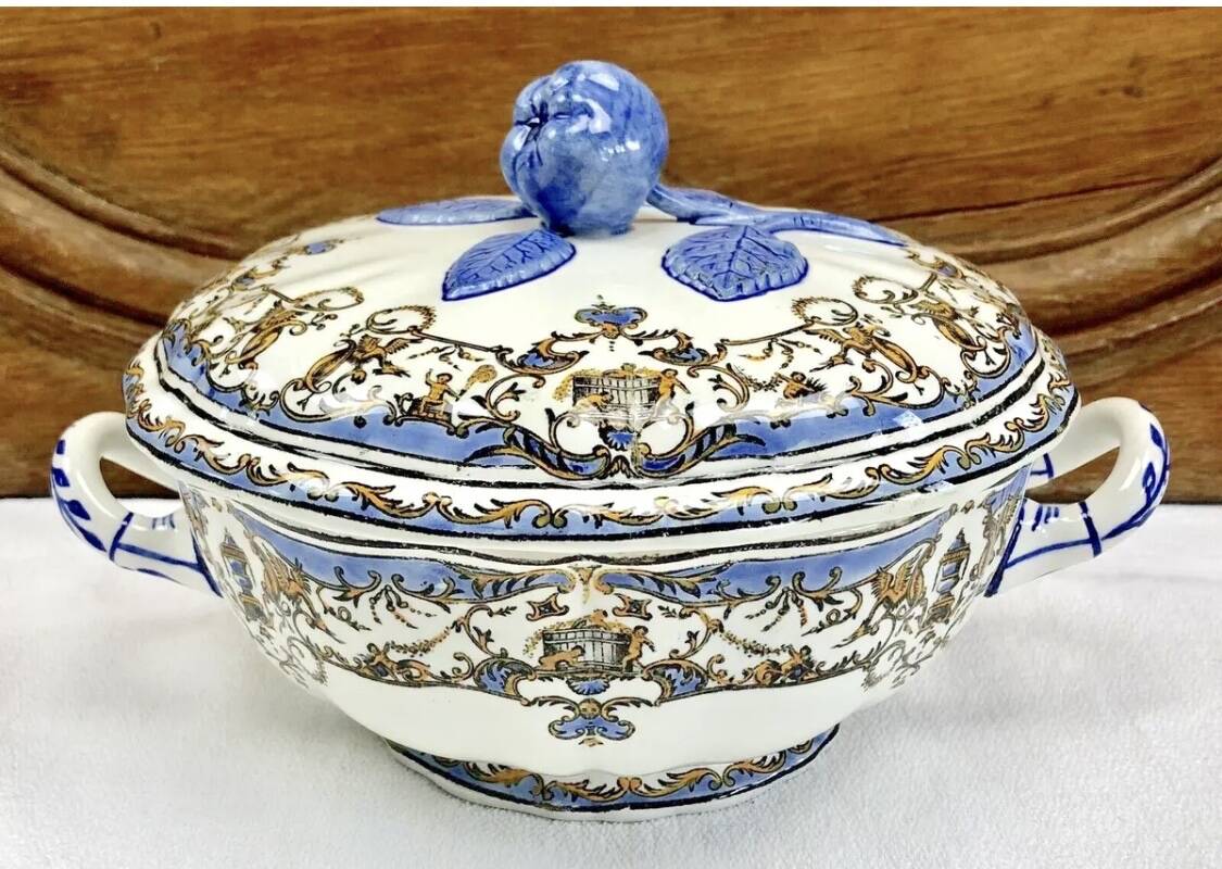 Vegetable dish small soup tureen Gien children at the Dionysus press 1941/1950