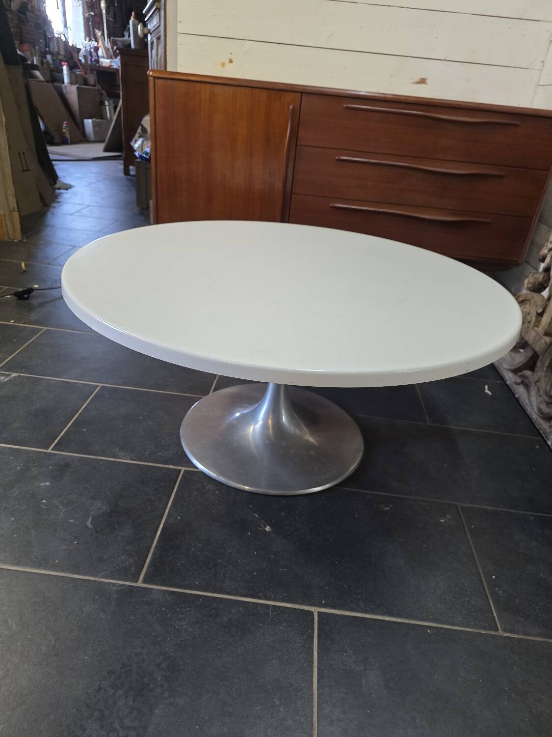 Table Basse Vintage pied tulipe par Werzalit des années 70