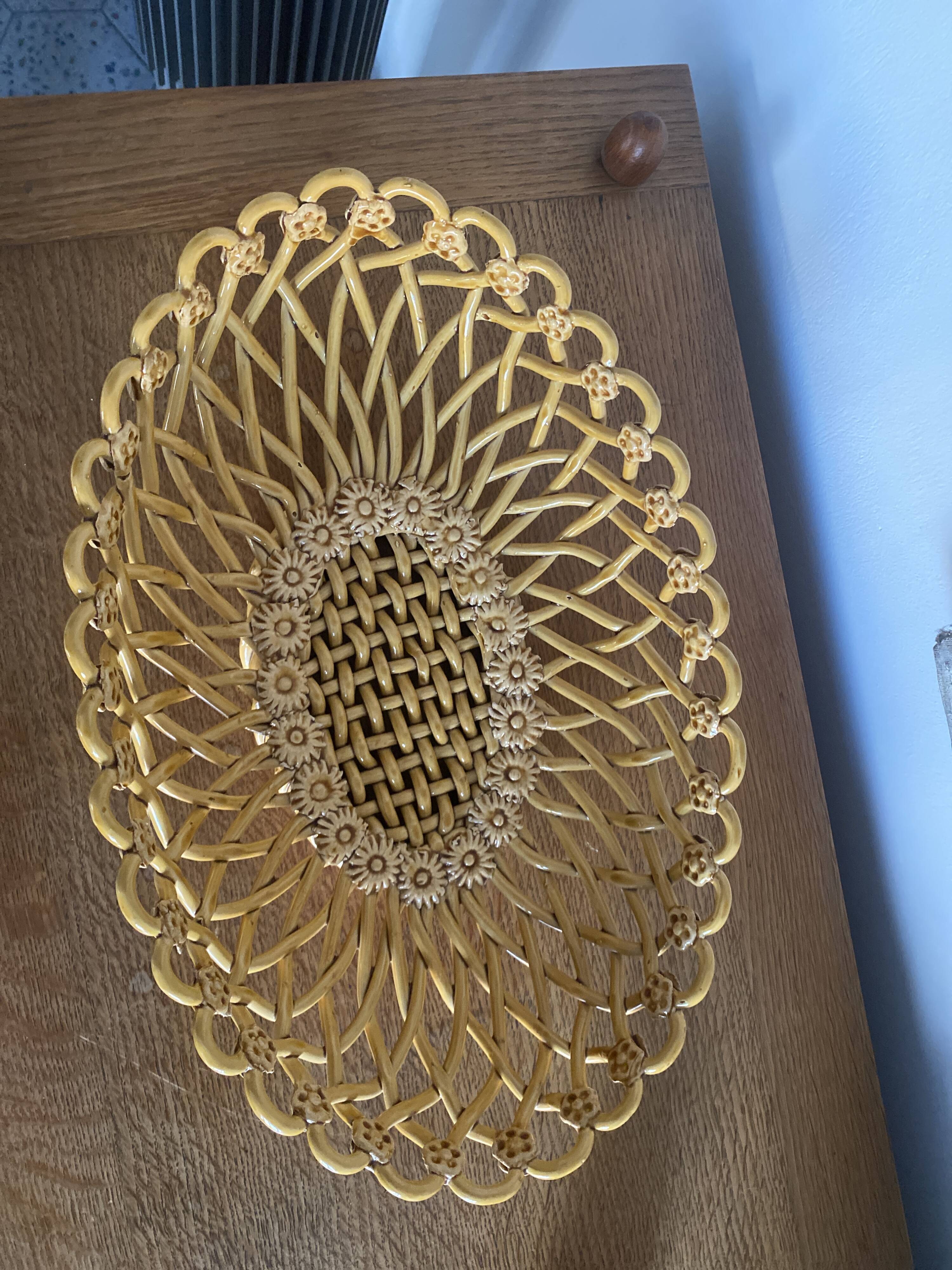 Pichon Uzes fruit bowl