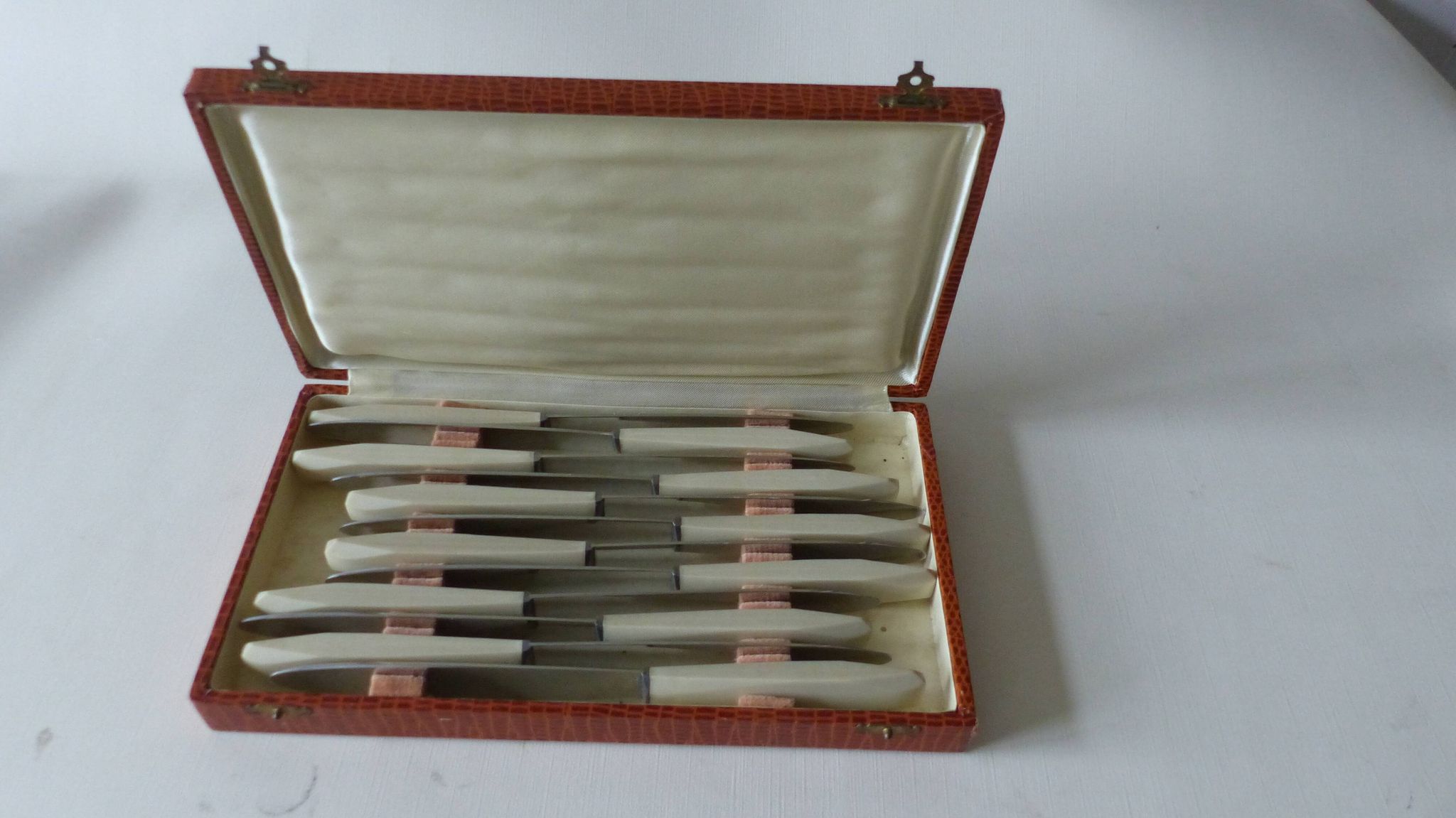 Box of knives