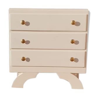Vintage dresser