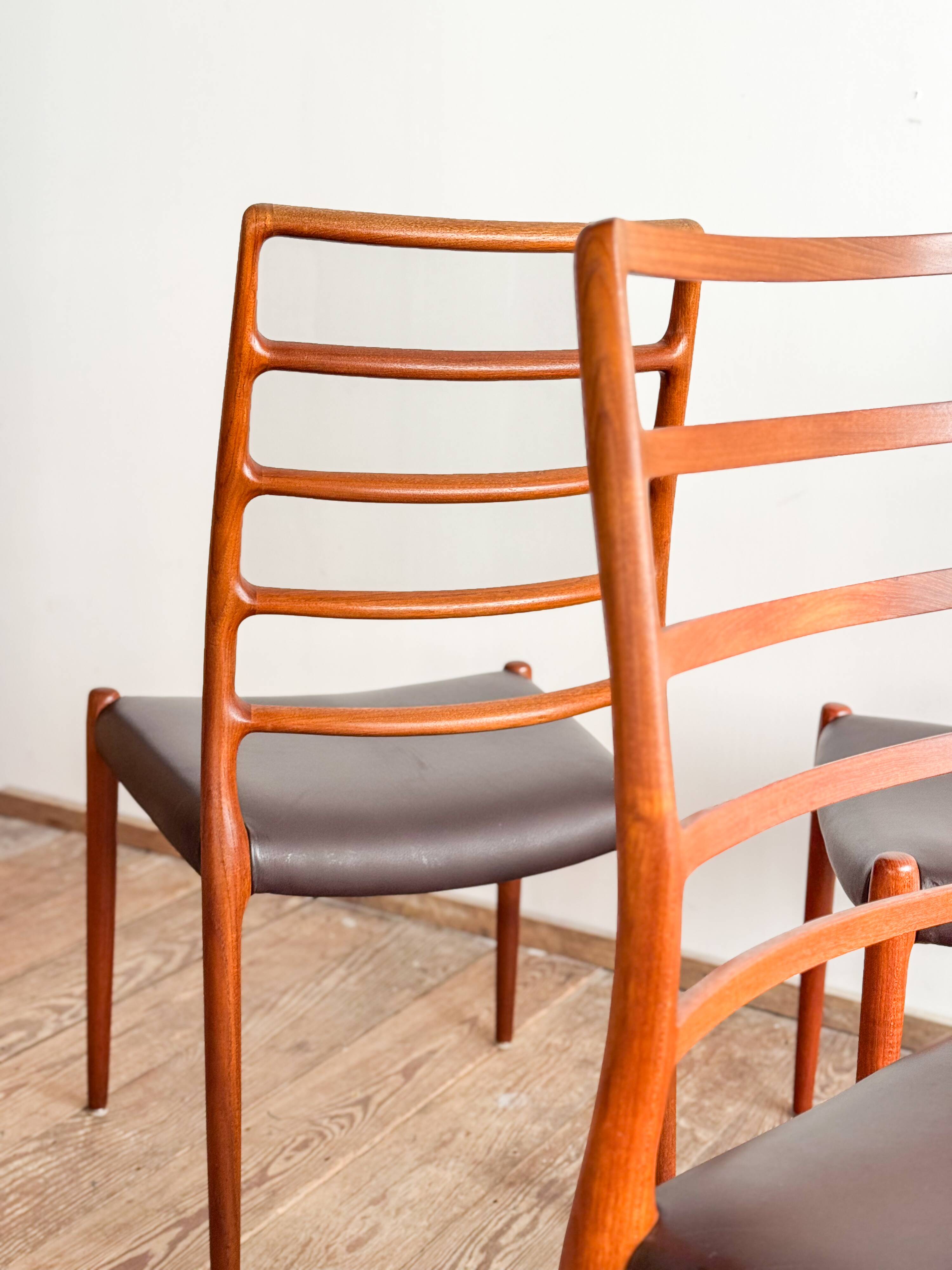 Ensemble de 6 chaises modèle 82 en teck par Niels O. Møller, Danemark