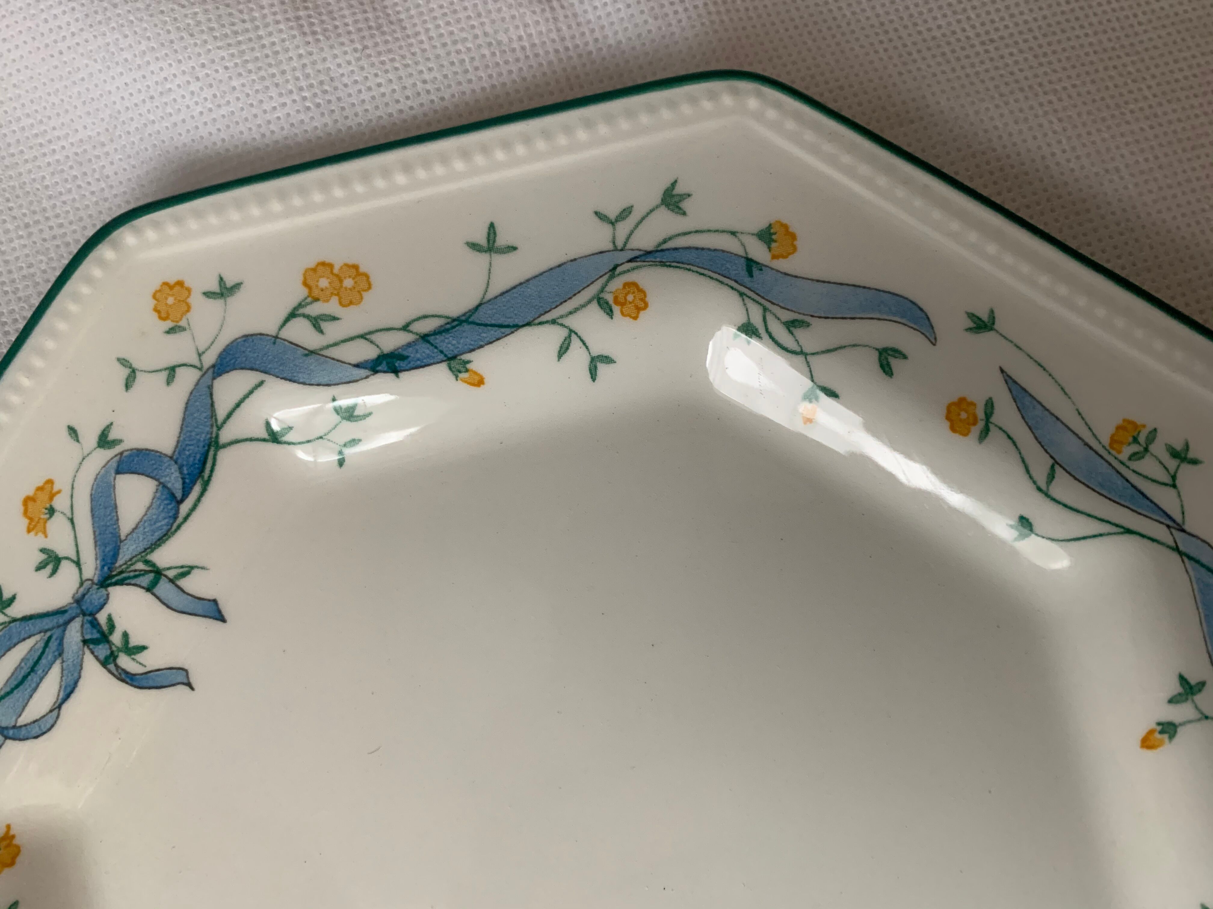 12 octagonal dessert plates in blue and yellow green English porcelain Johnson Brothers