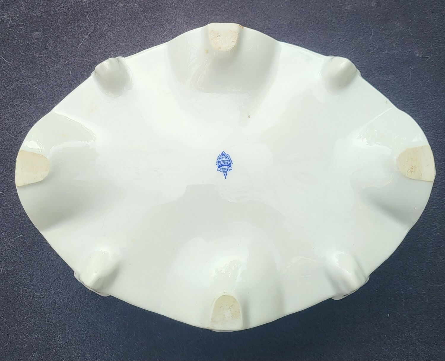 Planter, porcelain centerpiece