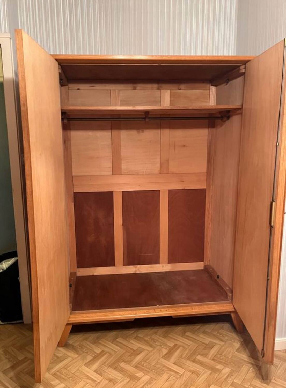 Light oak veneered wardrobe