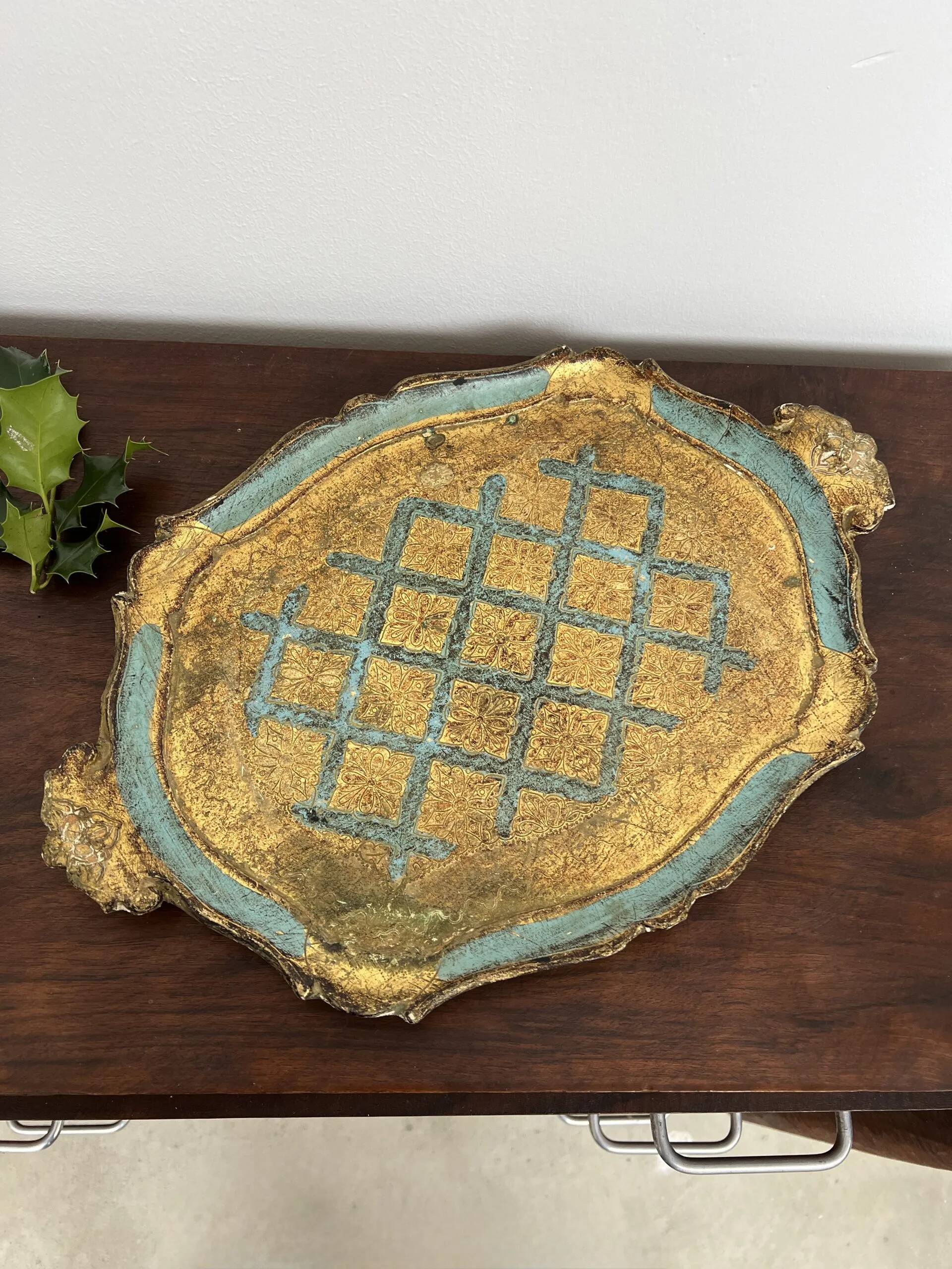 Florentine tray in gilded wood and turquoise with diamond pattern decoration