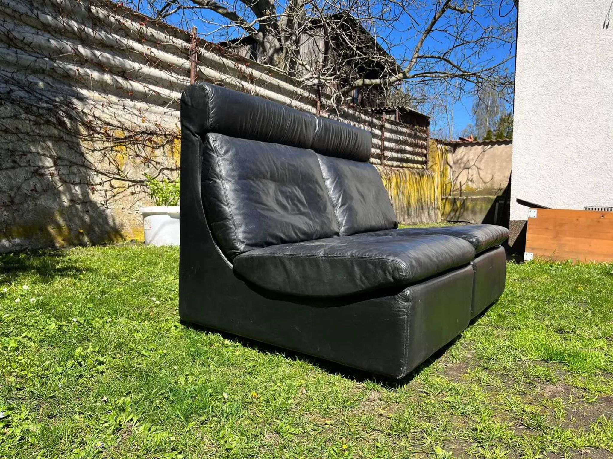 Pair of two black leather modular sofa chairs by Walter Knoll, Germany, 1970s