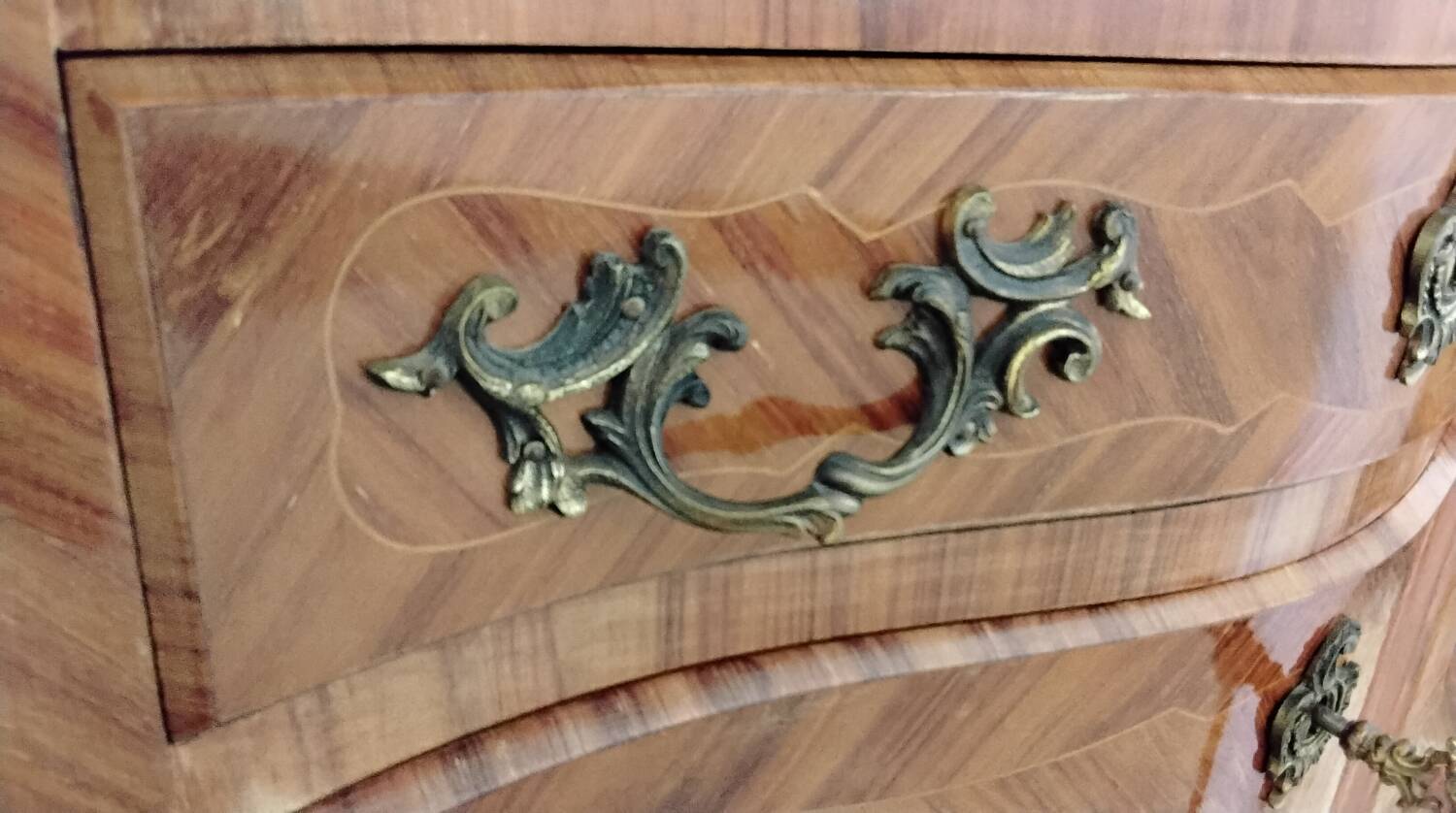 Secrétaire style Louis XV