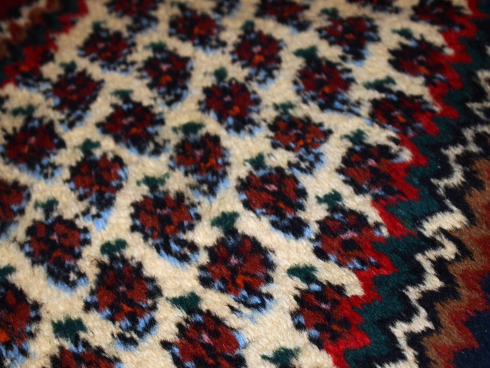 Tapis Hamadan Vintage du Moyen-Orient, Années 1970, Authentique et Patiné