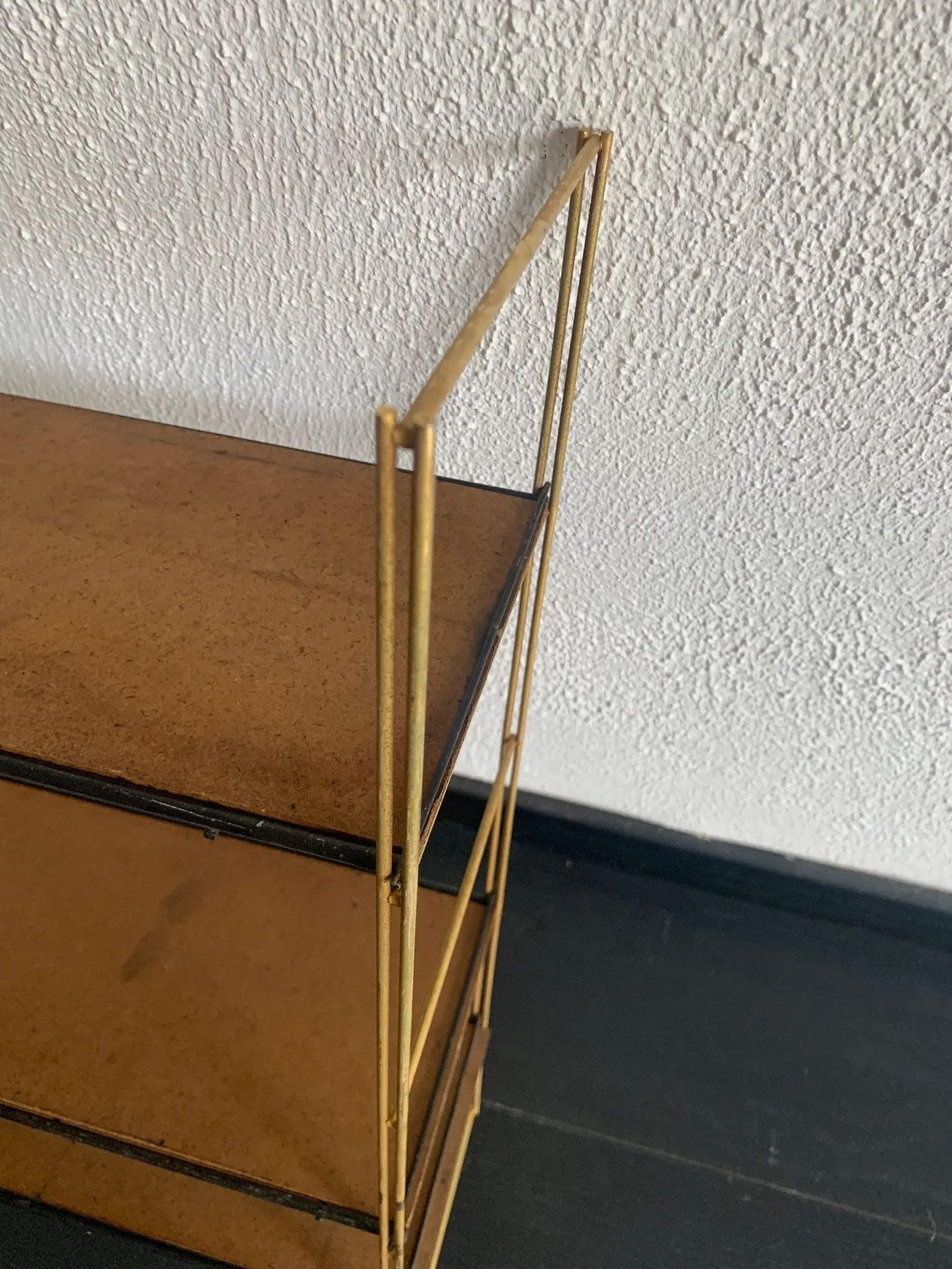Vintage 1960 String wall shelf in golden wood - 60 x 50 cm