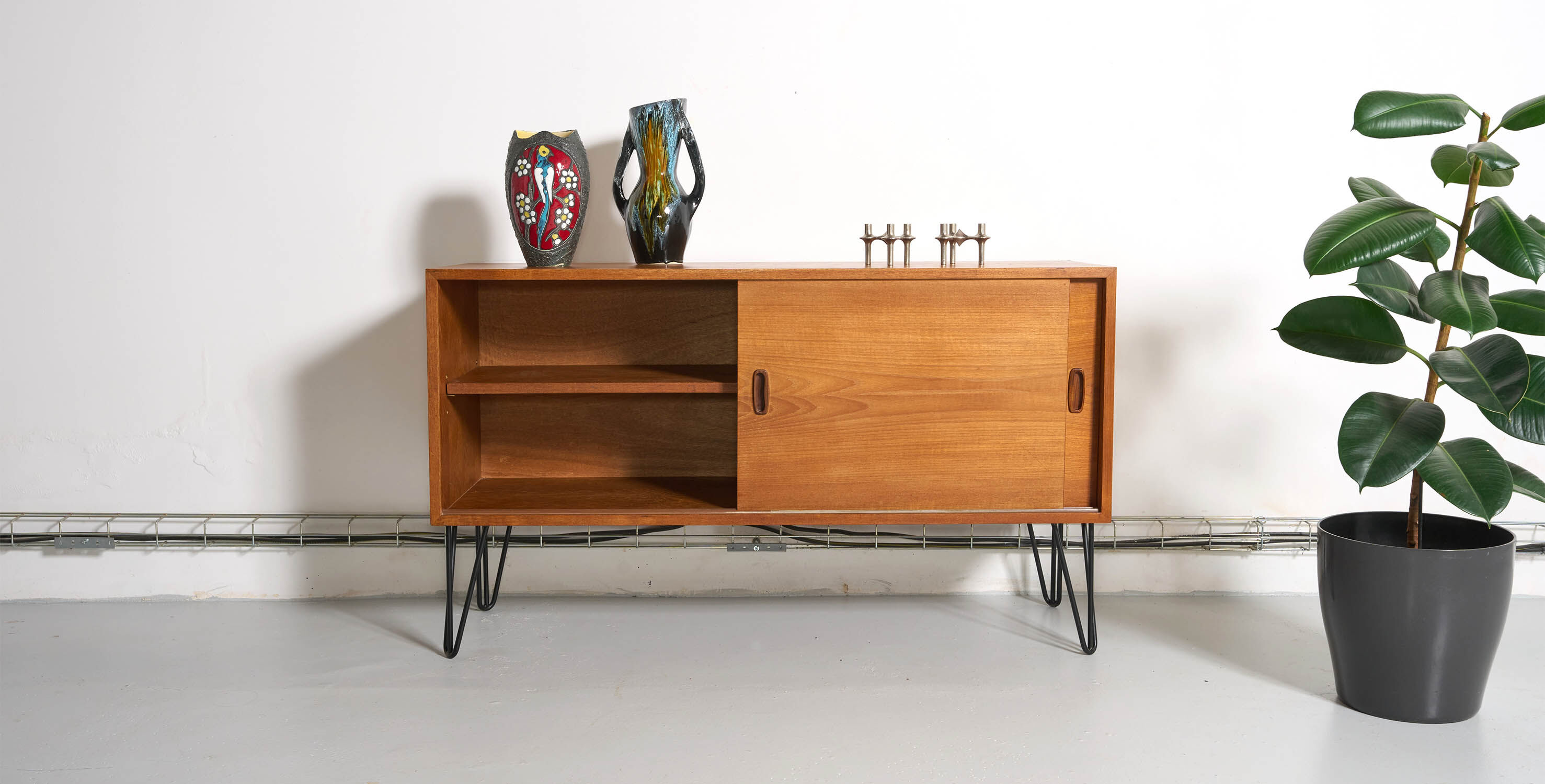 Vintage sideboard, metal feet, 121cm
