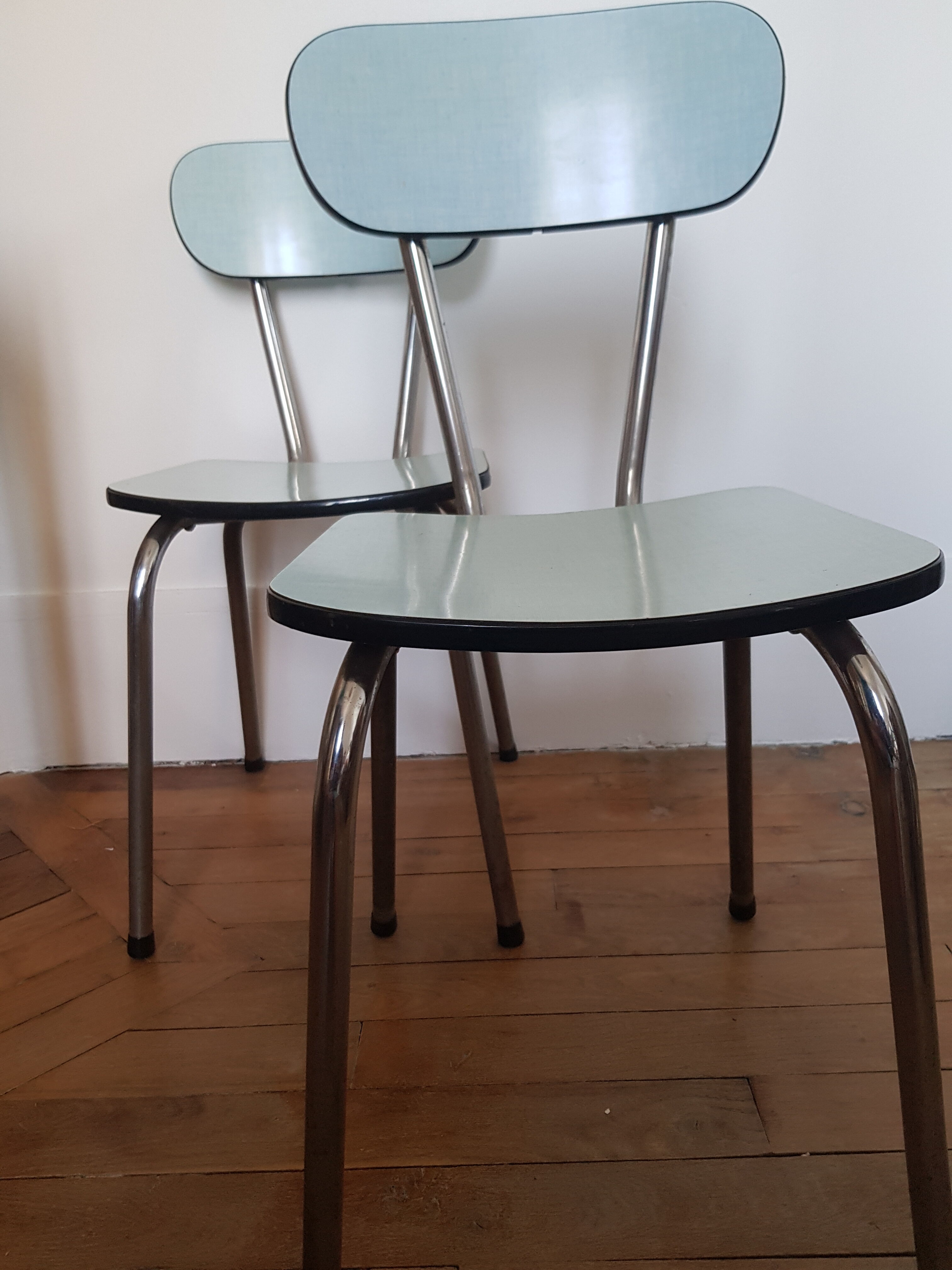 Lot de 2 chaises formica