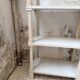 Bibliothèque, étagère XL Napoléon en bois patiné blanc