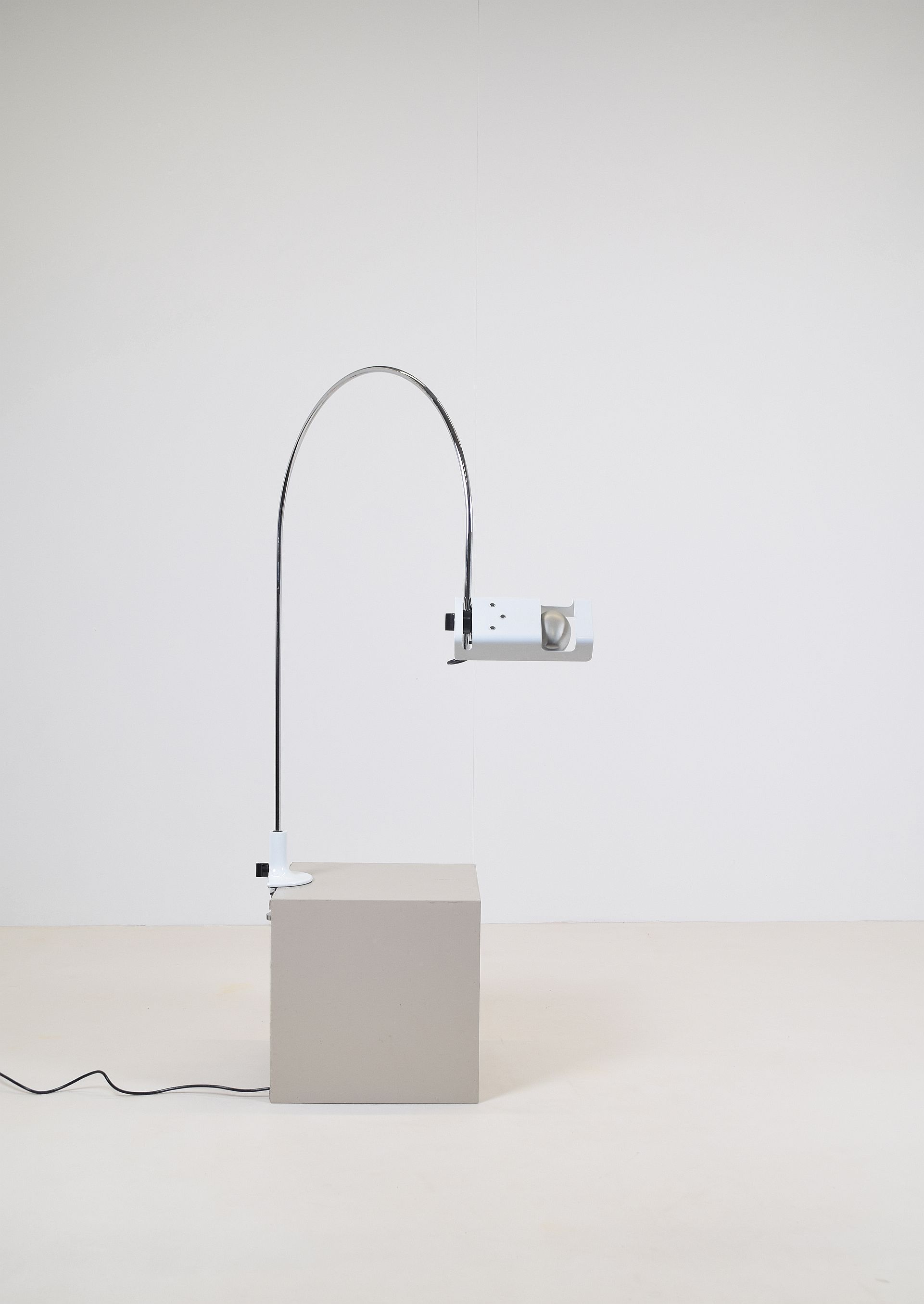 Spider clamp lamp designed by Joe Colombo for Oluce, 1965