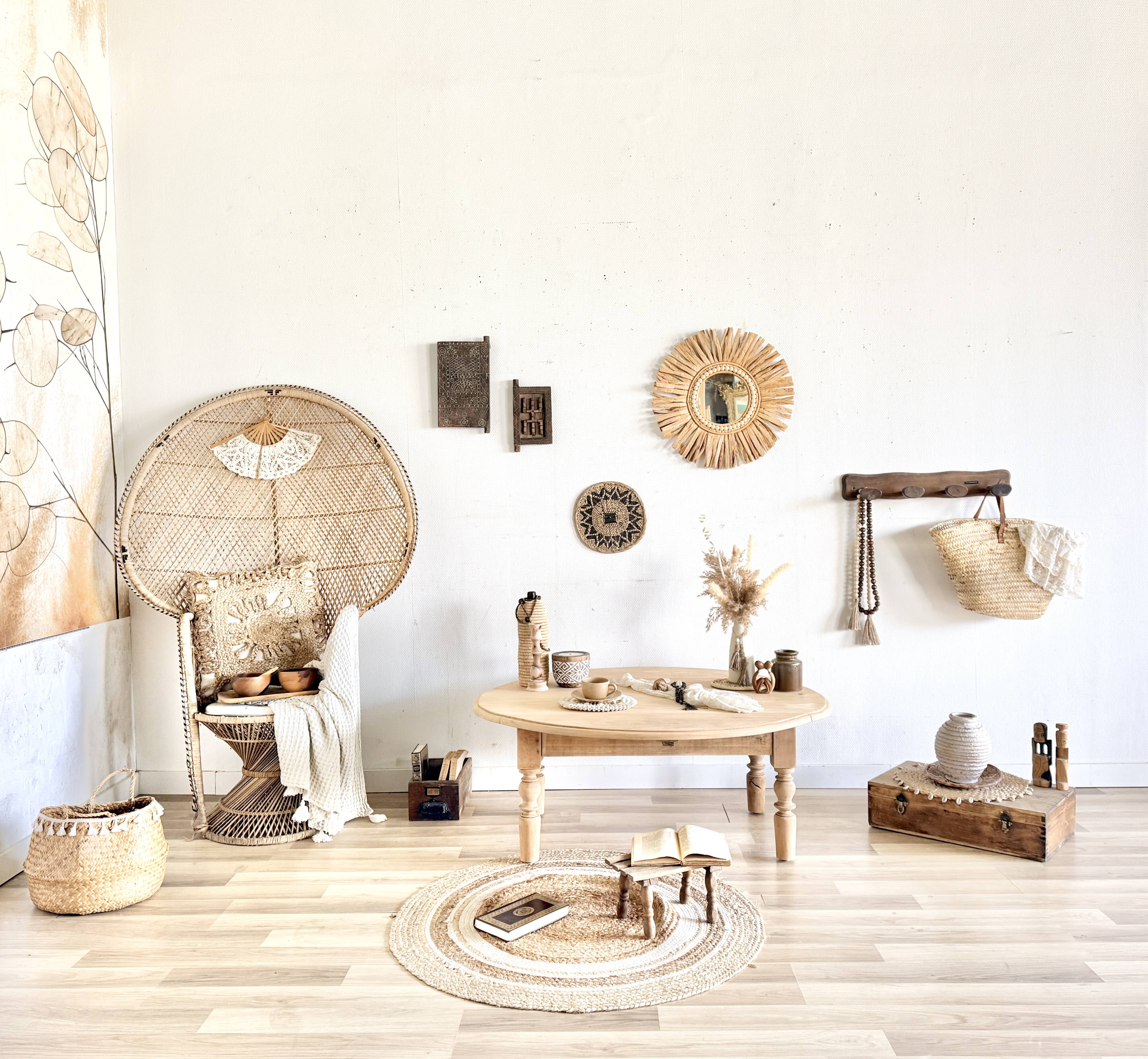 Folding coffee table