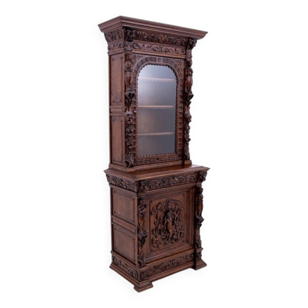 Buffet ancien, richement sculpté, fin du 19e siècle