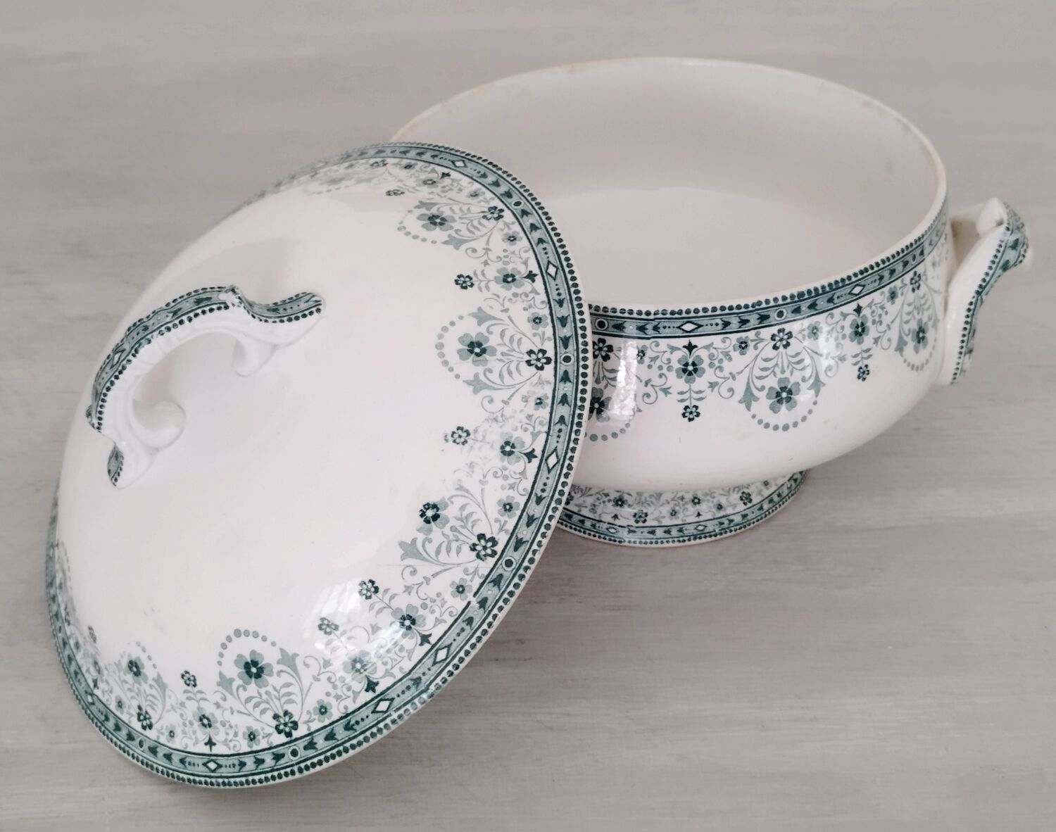 Vegetable soup tureen Old earthenware Saint Amand and Hamage Model Marceau