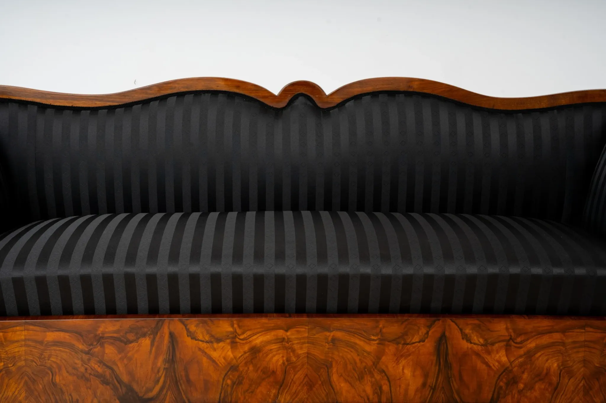 Exceptional 19th Century Biedermeier Walnut Sofa, circa 1850