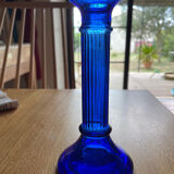 Bougeoir en verre bleu