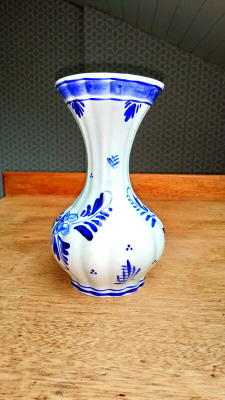 Delft porcelain vase