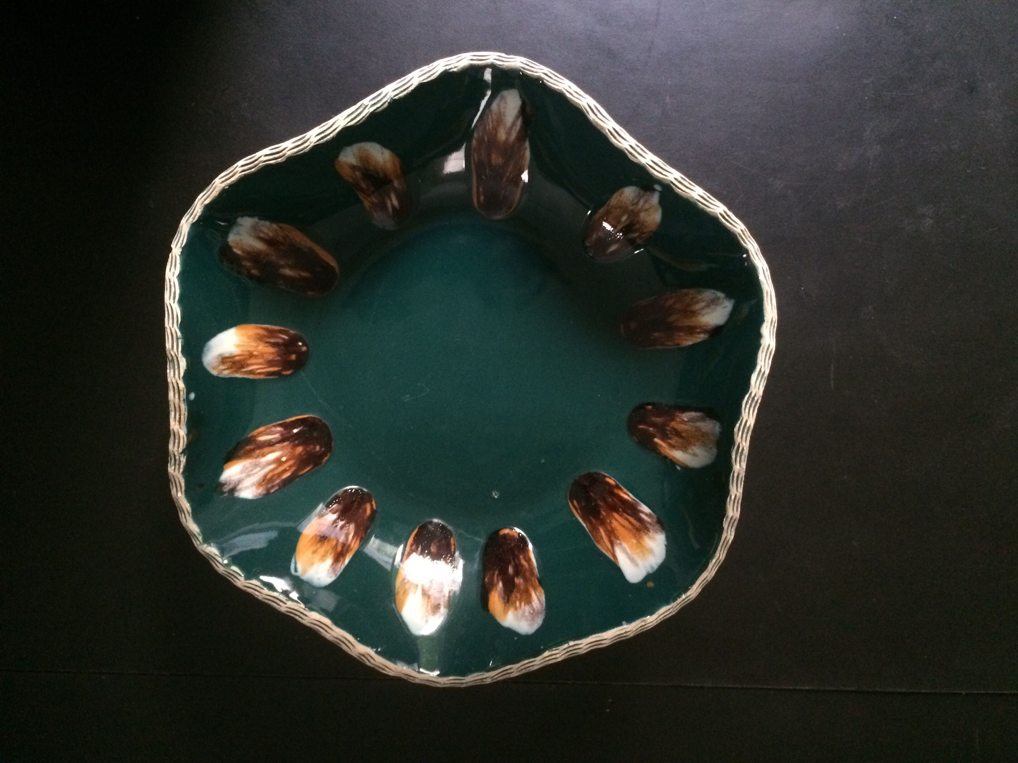 Scarified free-form tripod ceramic cup 50s /60