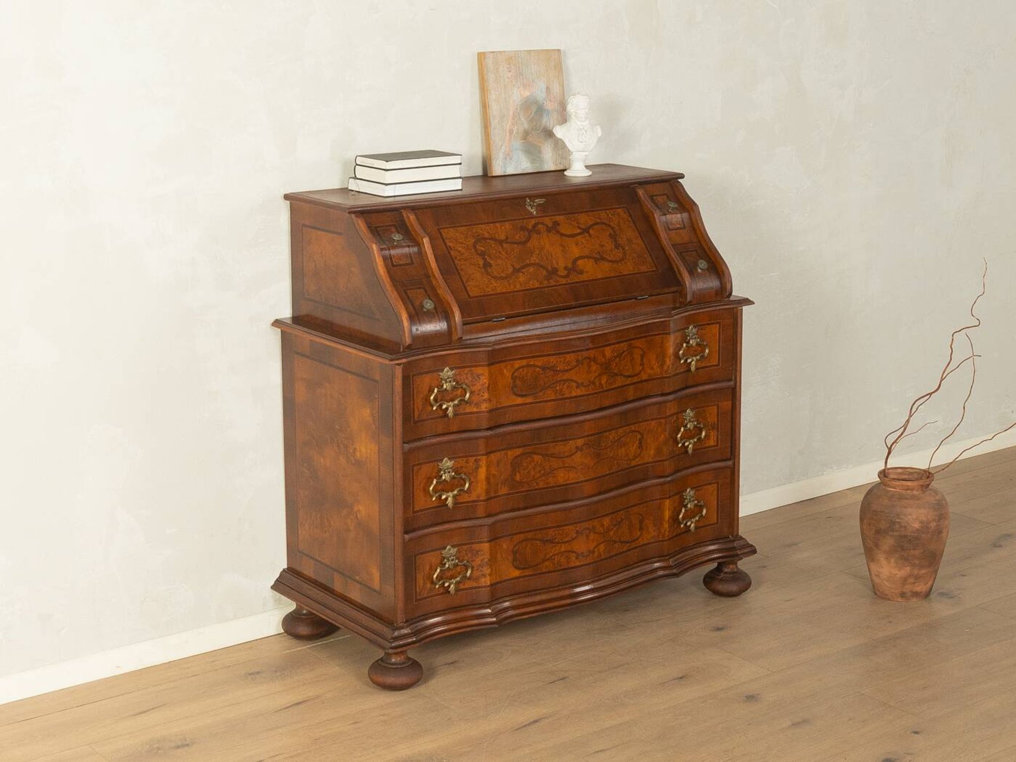 Commode secrétaire italienne, vers les années 1920.