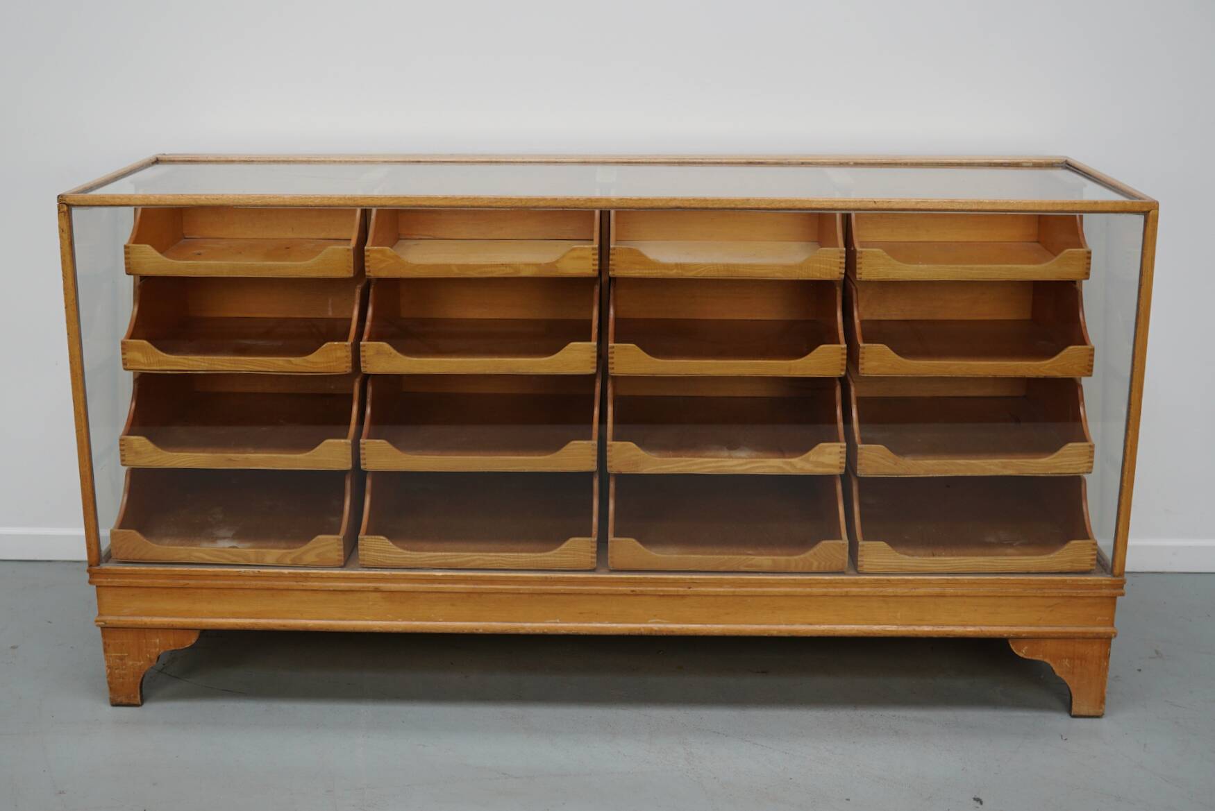 Antique Shop Counter in English Beech, circa 1920-1930