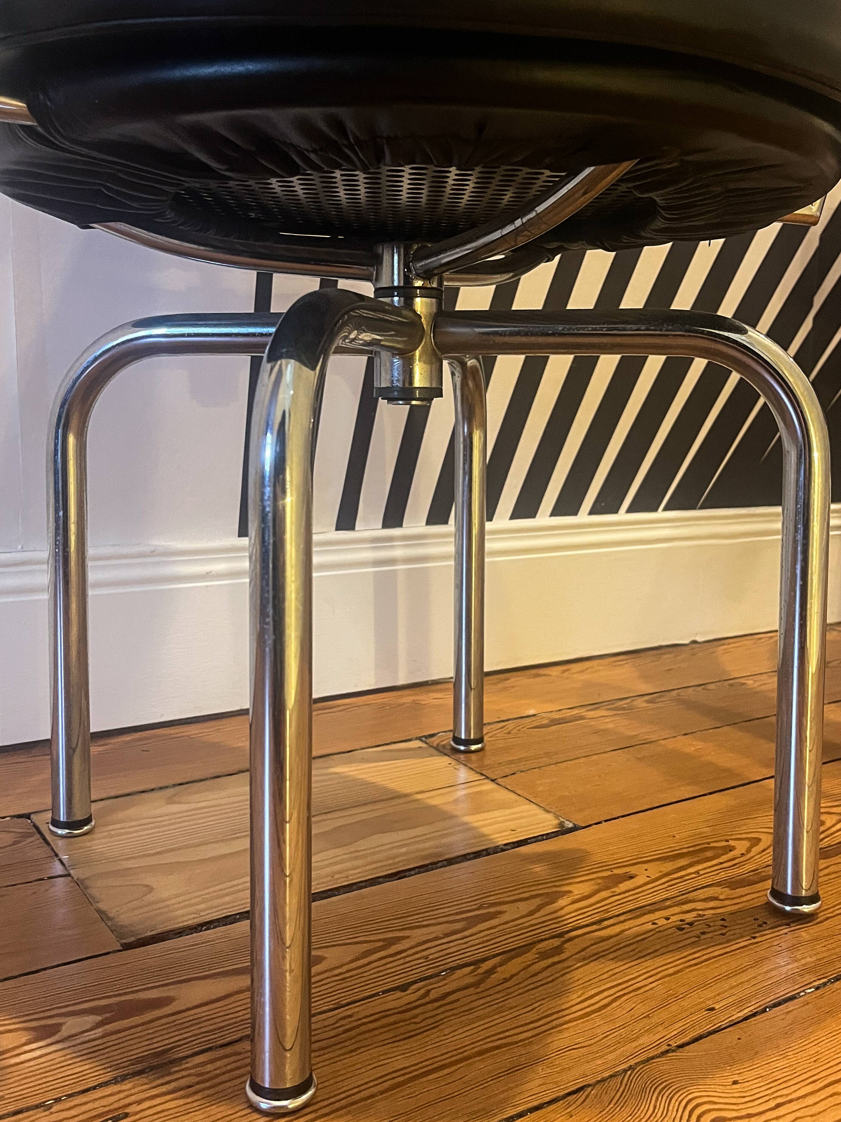 La Corbusier, Pair of LC7 armchairs, Cassina edition