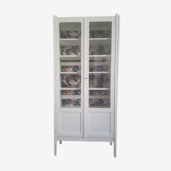 Glass cabinet