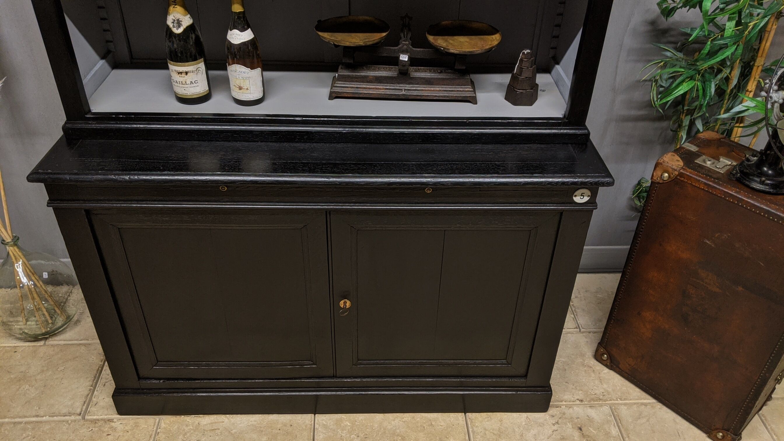 Magasin pharmacy pharmacy patinated black oak