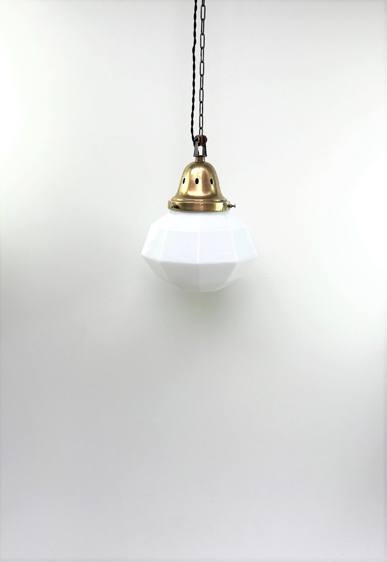 Hanging bag paris 1920 1930 opaline brass