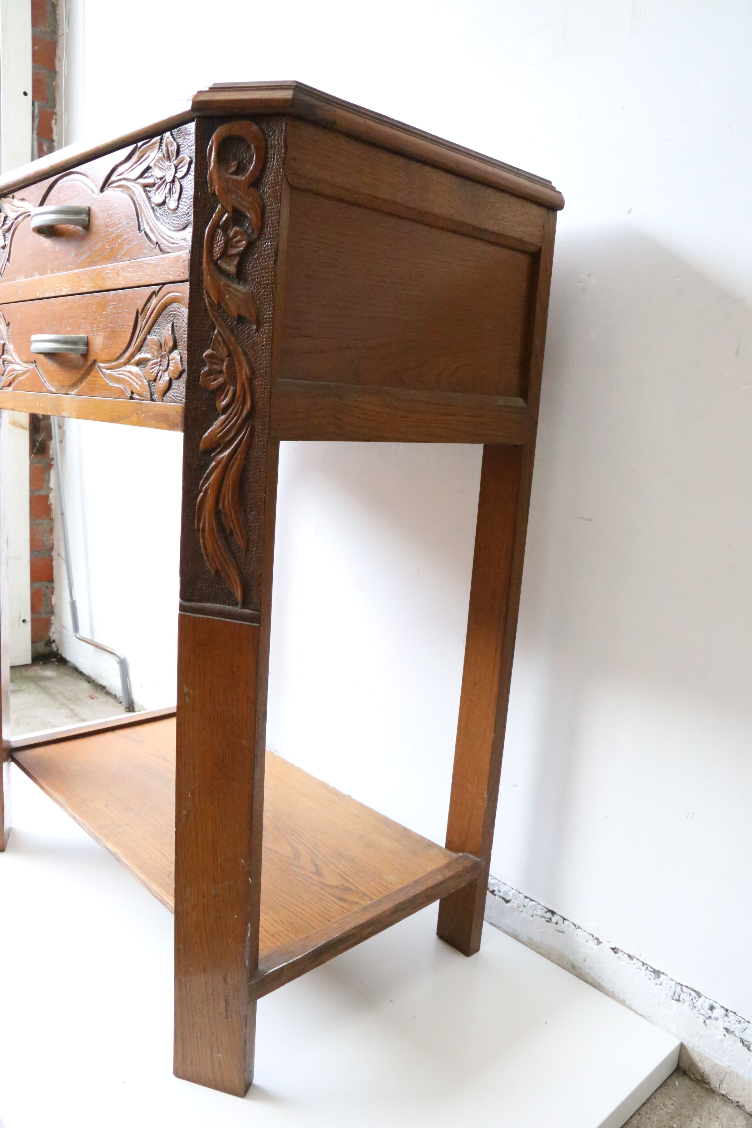 Art deco floral carved healing, 1920s