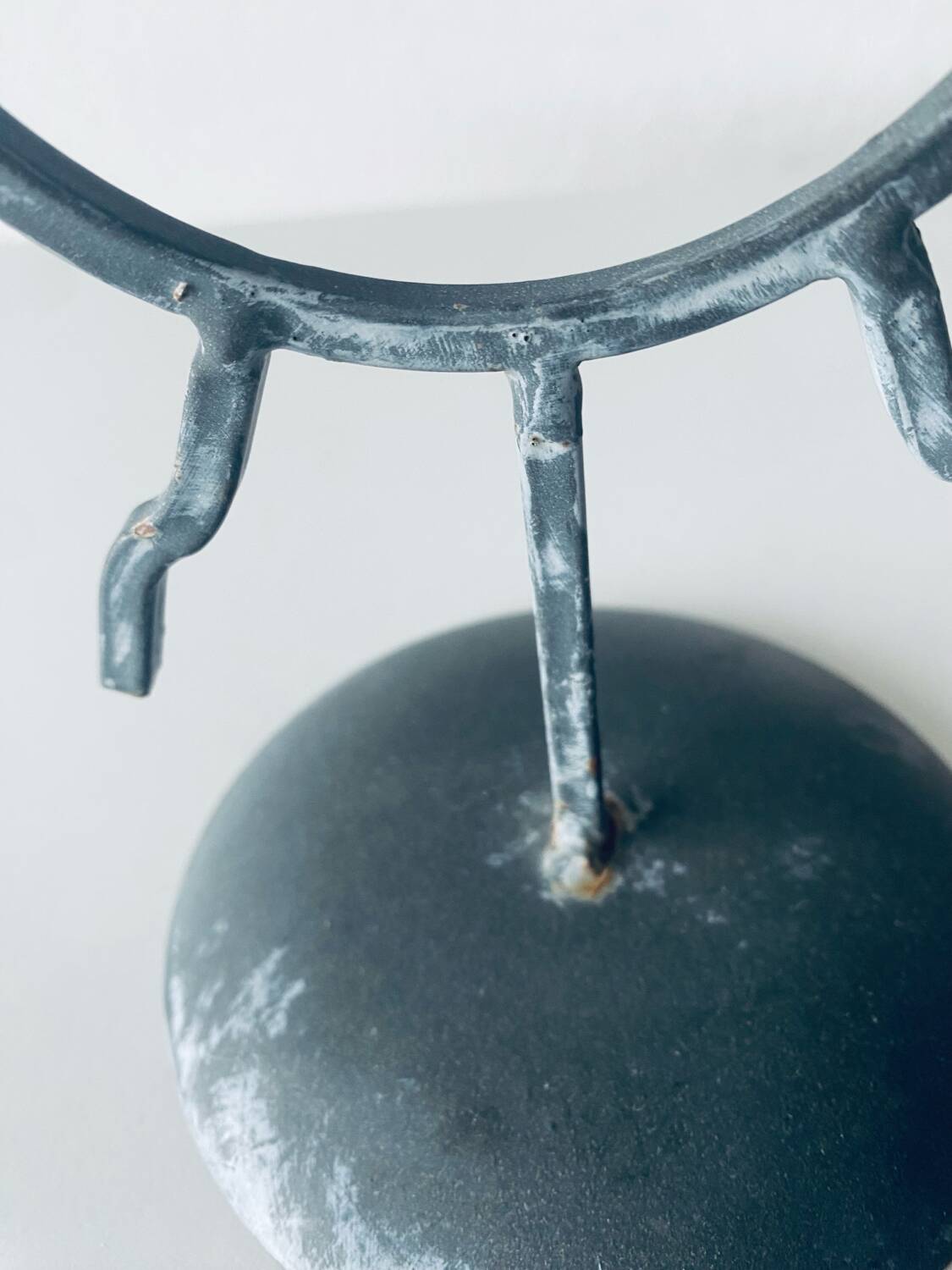 Iron sun candle holder