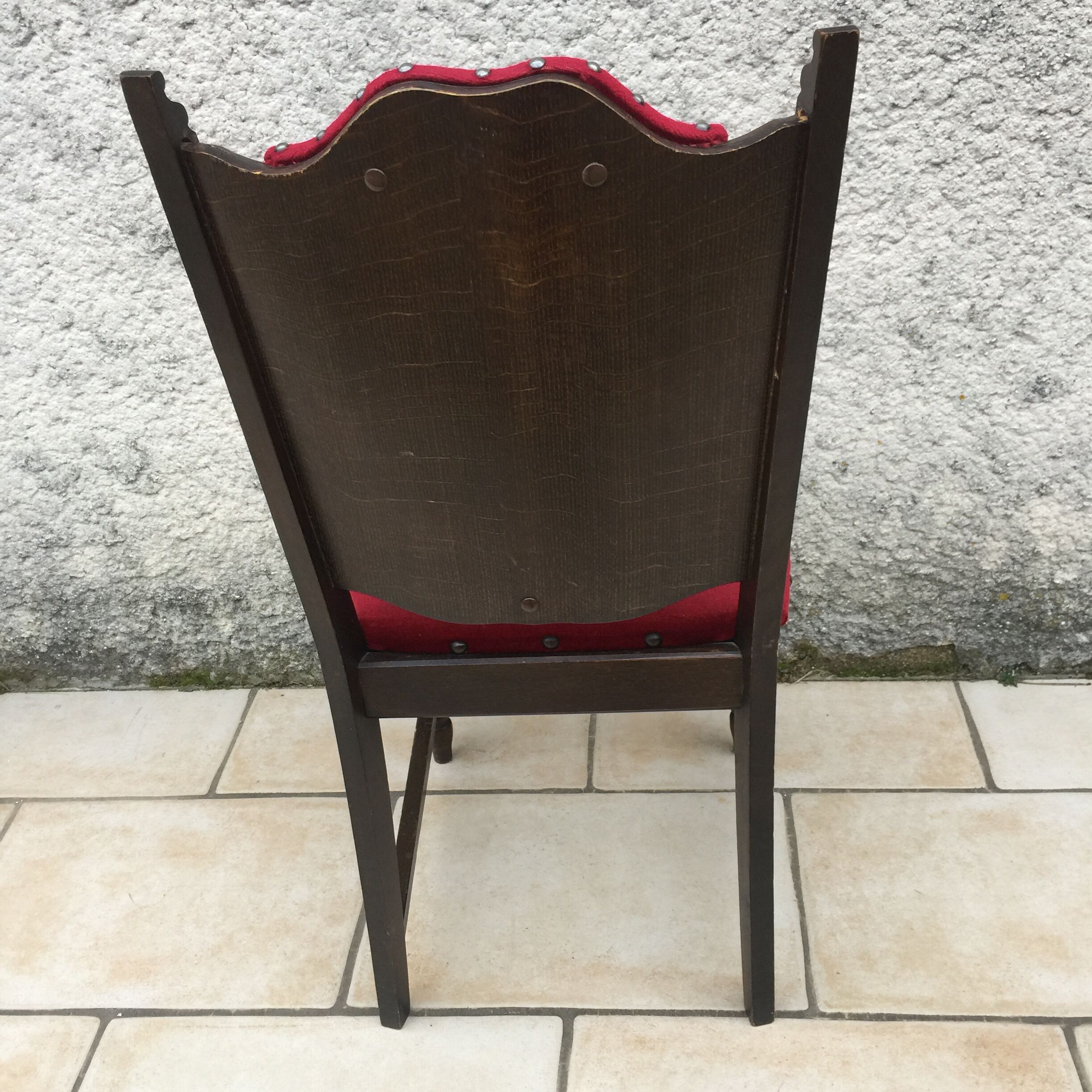 4 chairs monasteries