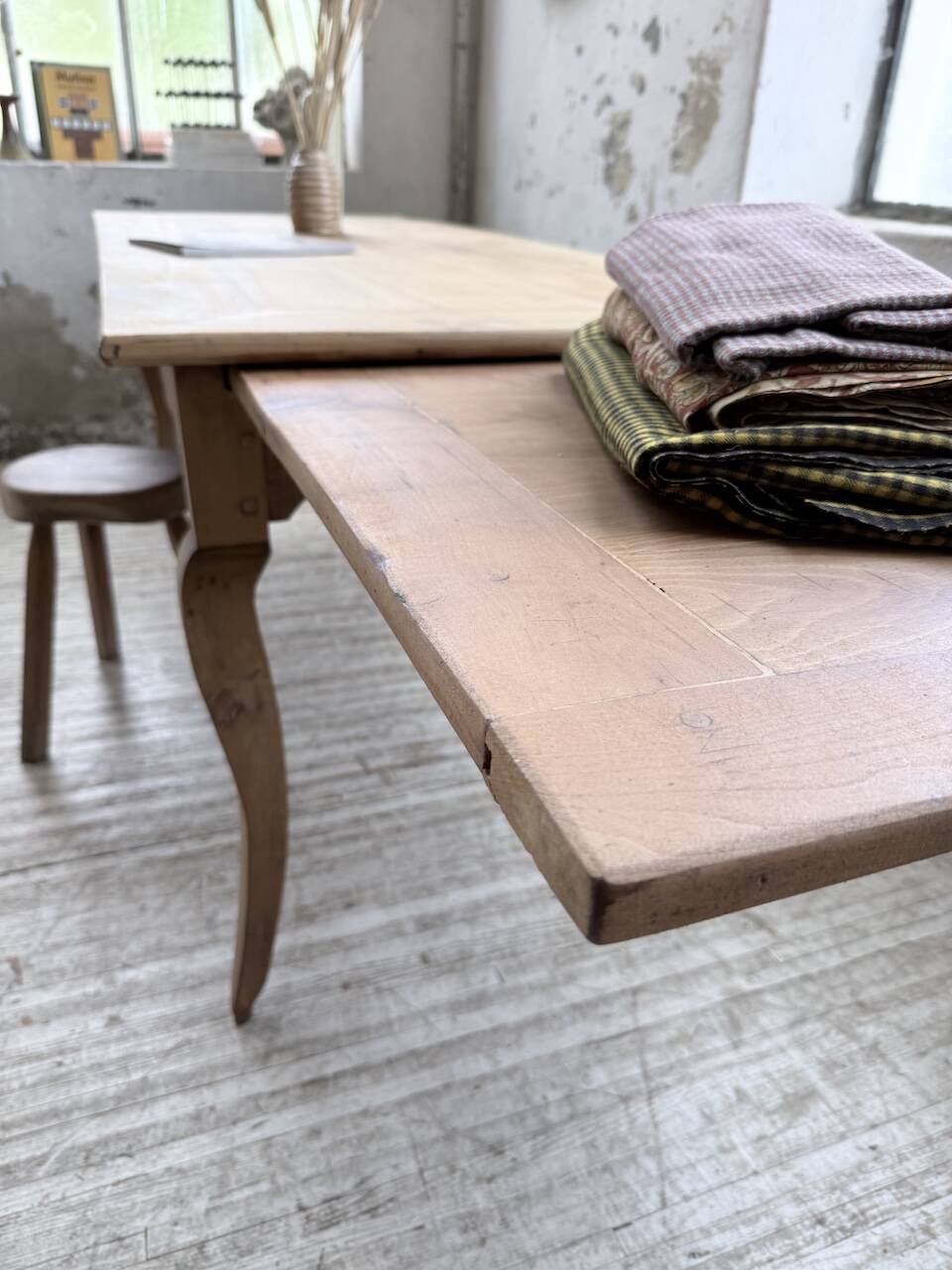 Farm table cherry wood with curved legs, 19th century.