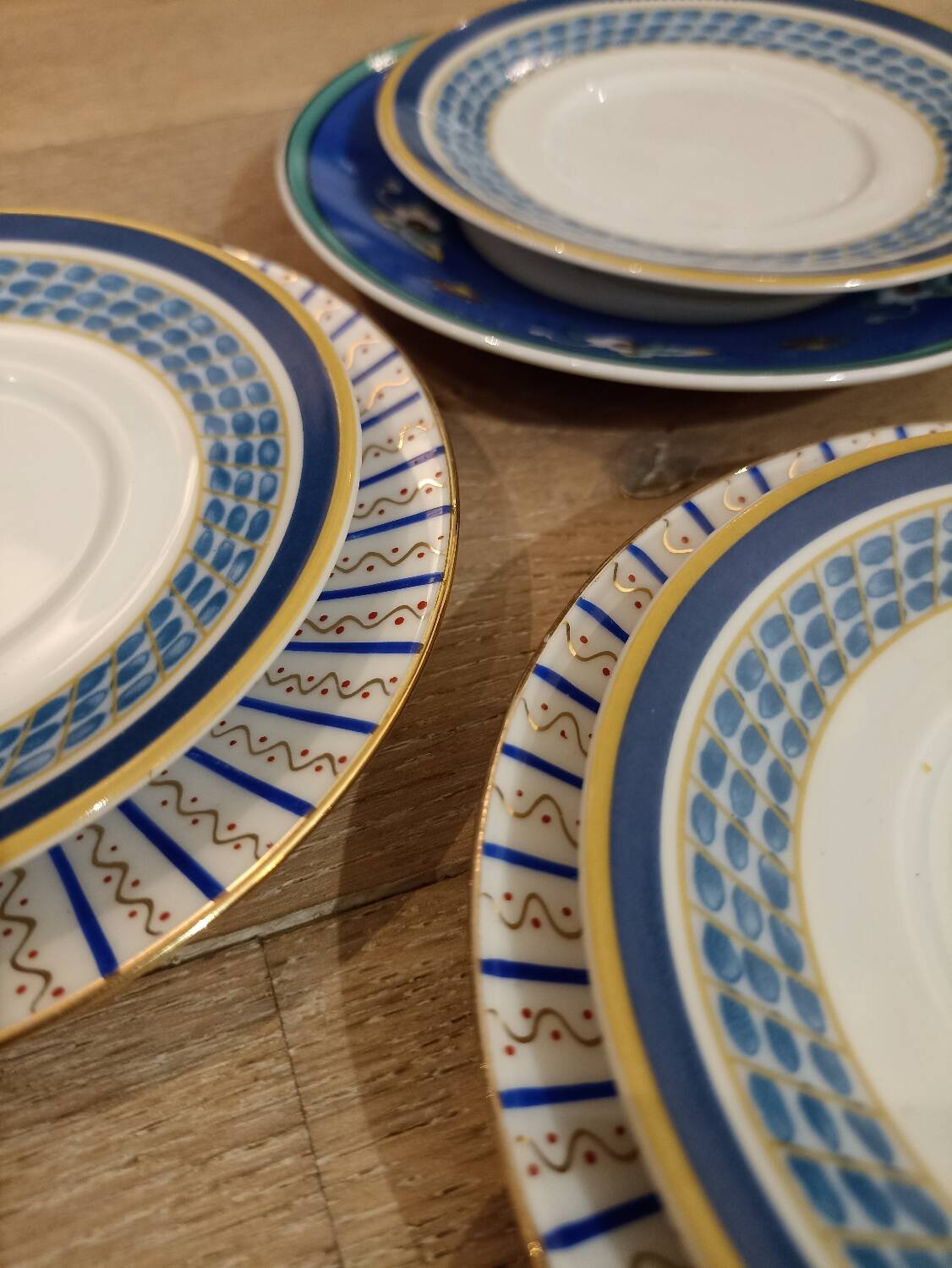 Small blue plates