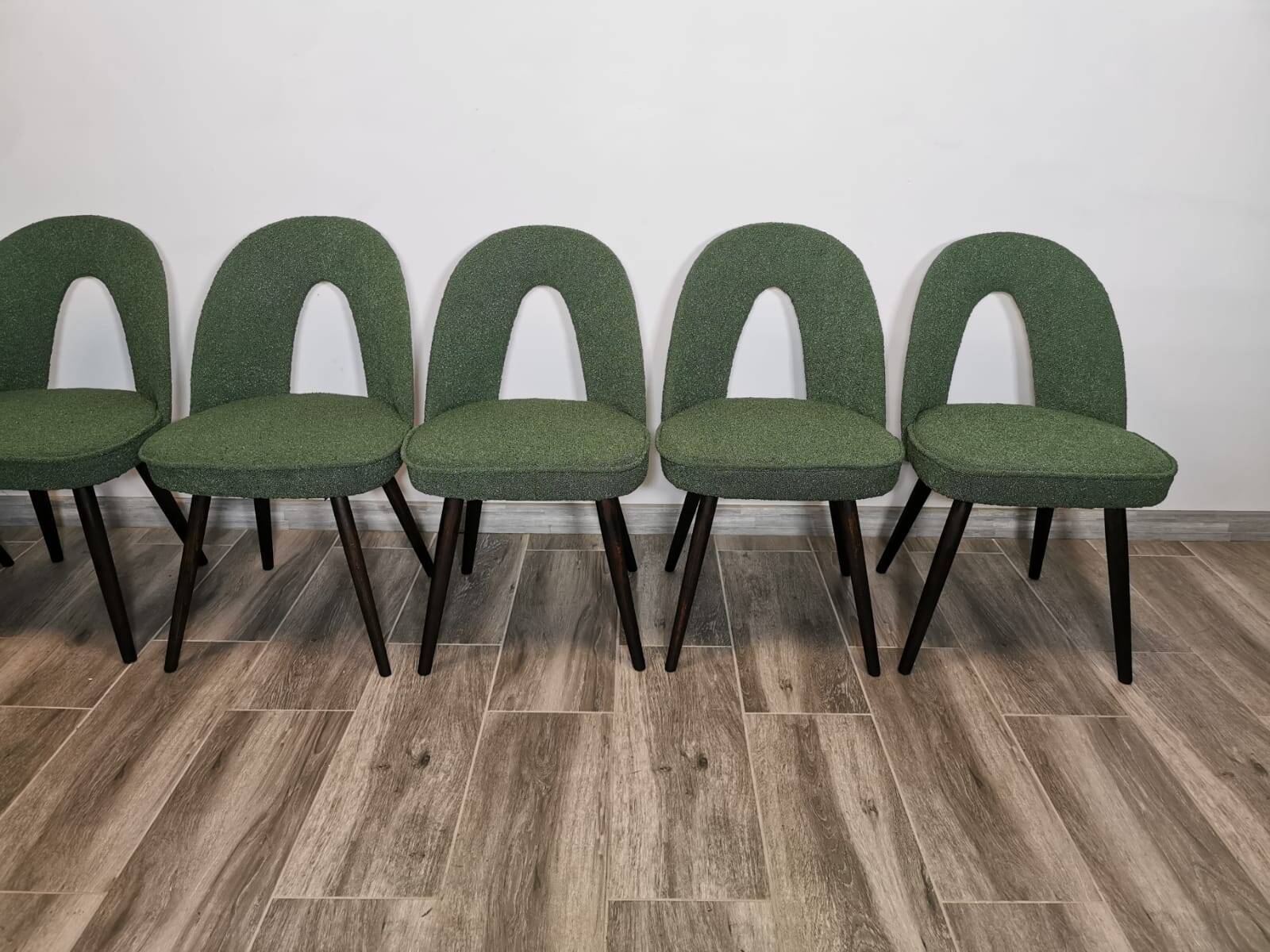 Chaises de salle à manger par Antonin Suman, 1960s, Set de 8