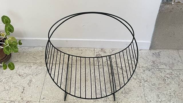 Magazine rack vintage log holder
