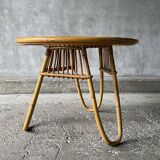 Round coffee table in rattan and glass tray