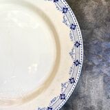 Plat rond Hte Boulenger en terre de fer blanche et bleue, service "Lavoisier"