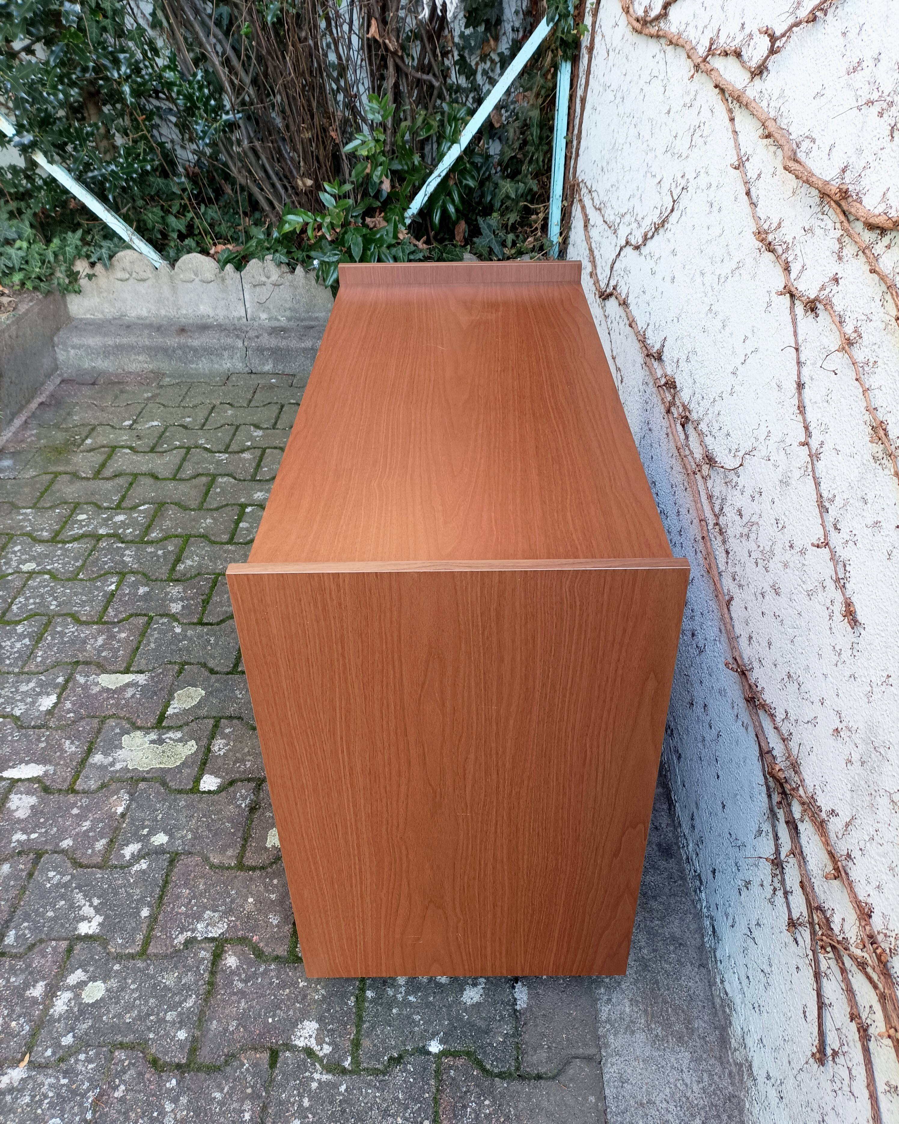 Hi-fi vinyl furniture