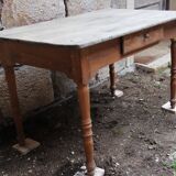 Farm table