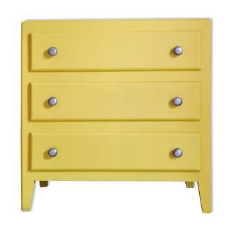 Vintage chest of drawers format renovated yellow