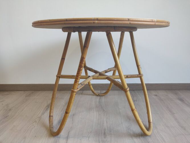 Circular coffee table in rattan years 60