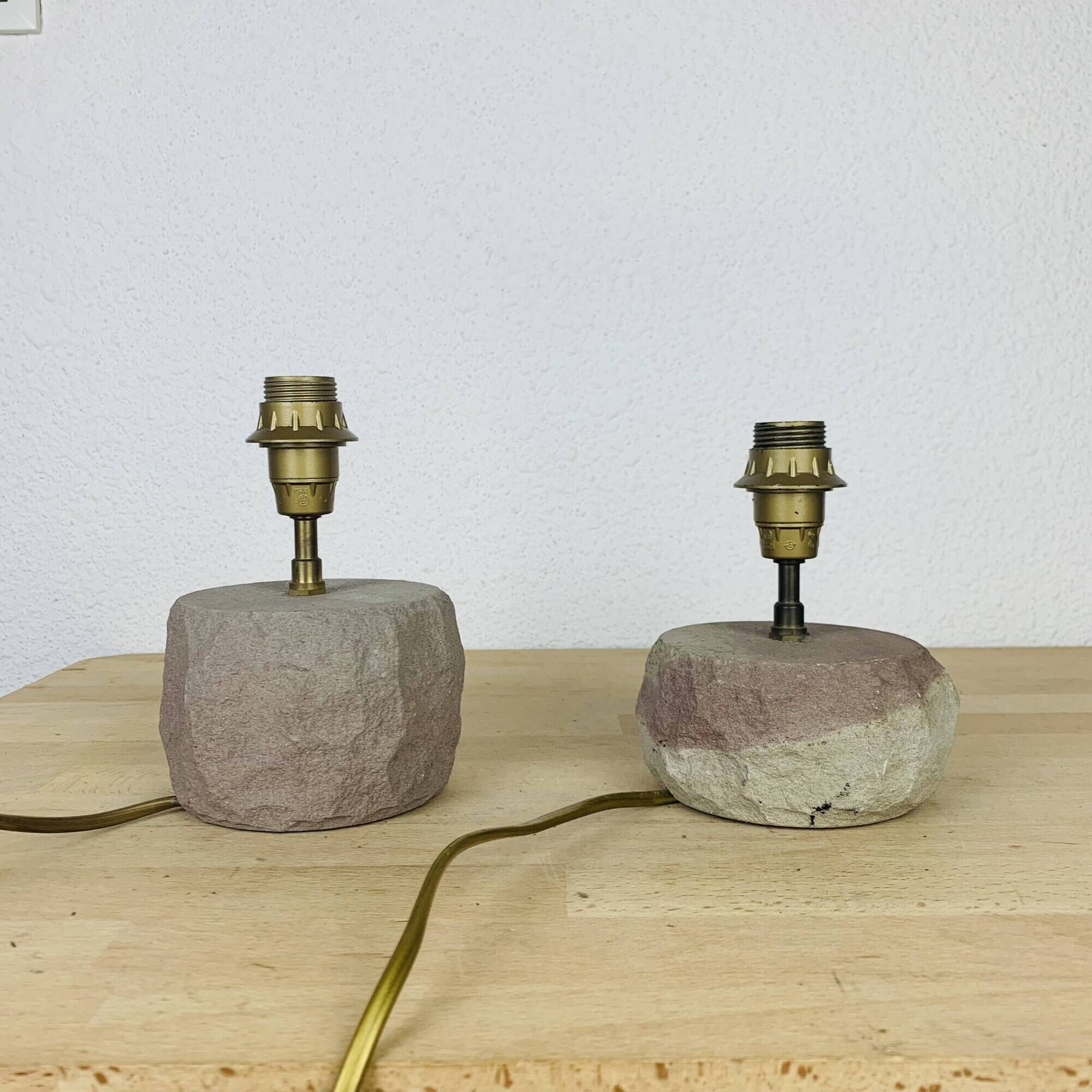 Pair of brutalist lamps in pink stoneware and wool lampshade, 1970