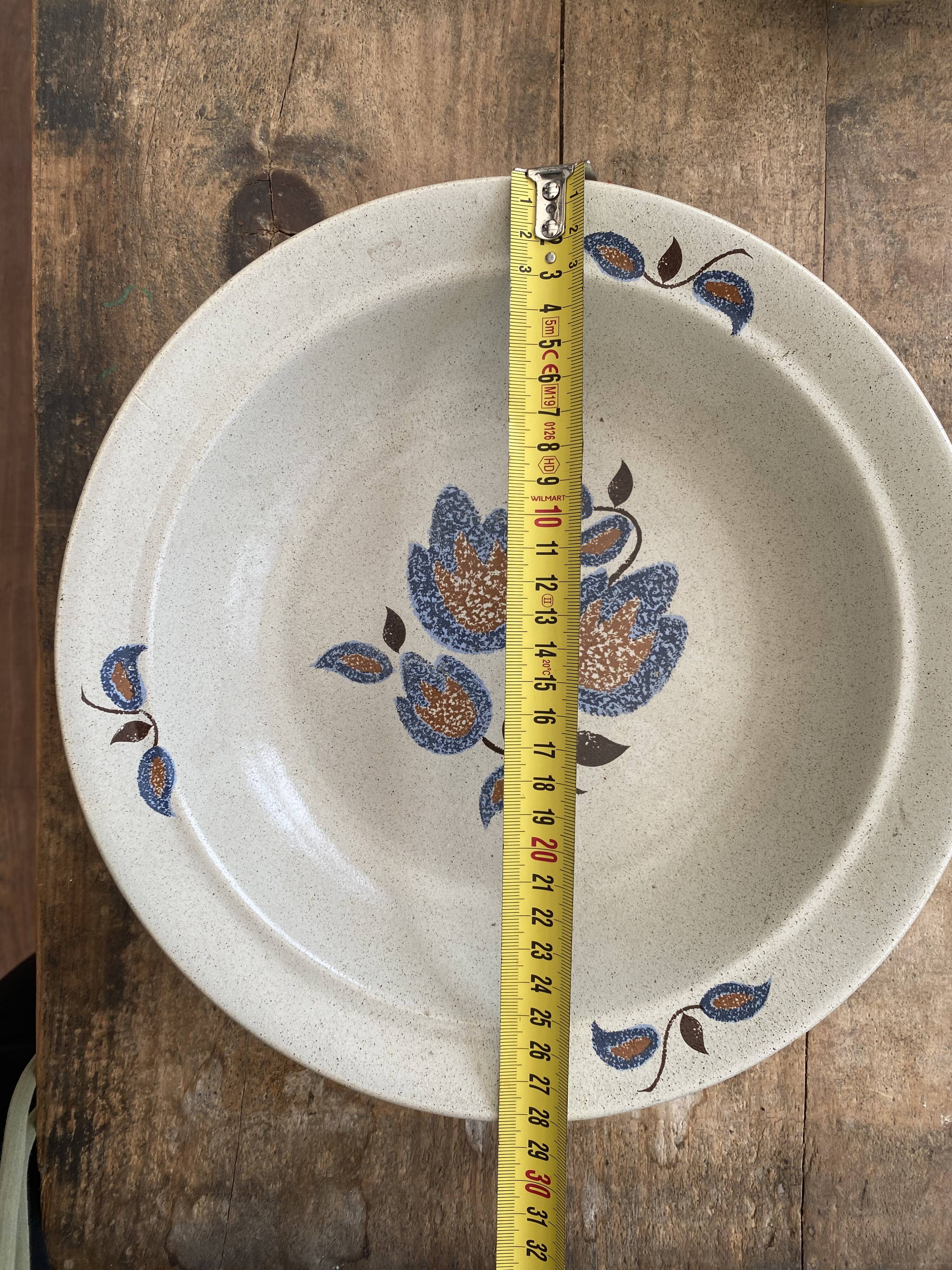 Set of tableware