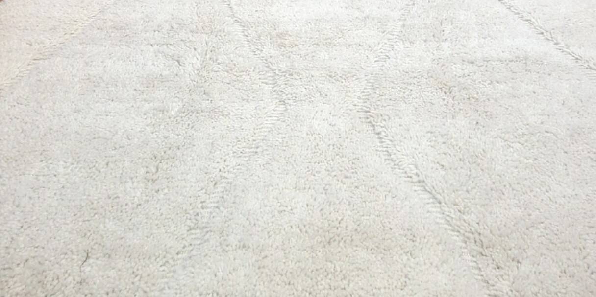 Beautiful handmade Berber rugs, 100% wool, ideal for a Christmas gift.