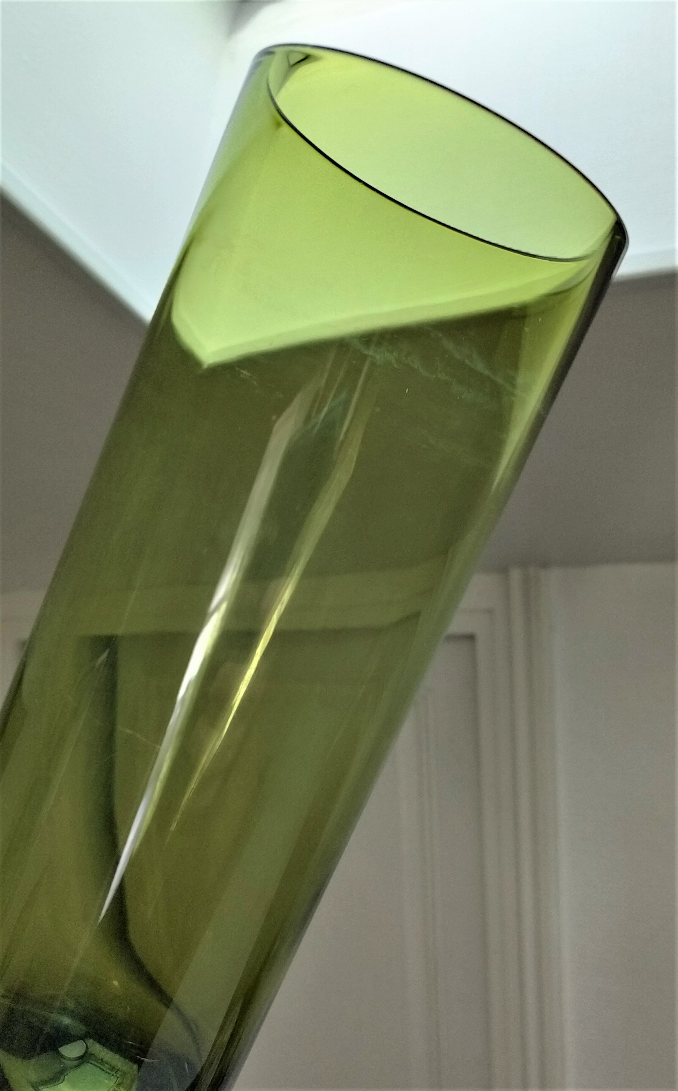 Cylindrical vase green glass Scandinavian design 70s