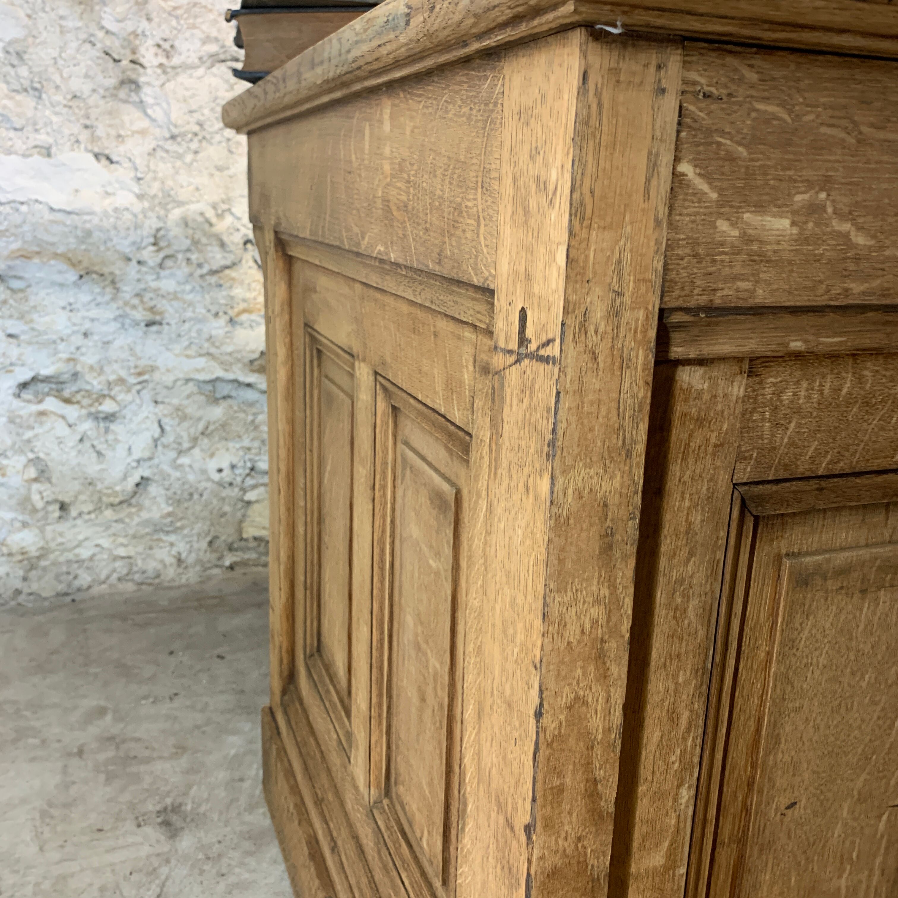 Former oak desk of the BNF