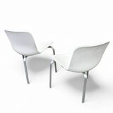 Designed by Poul Kjærholm / 1978/2007  White shell / white leather